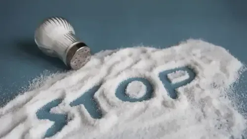 What are the 5 Warning Signs of Excessive Salt Consumption?